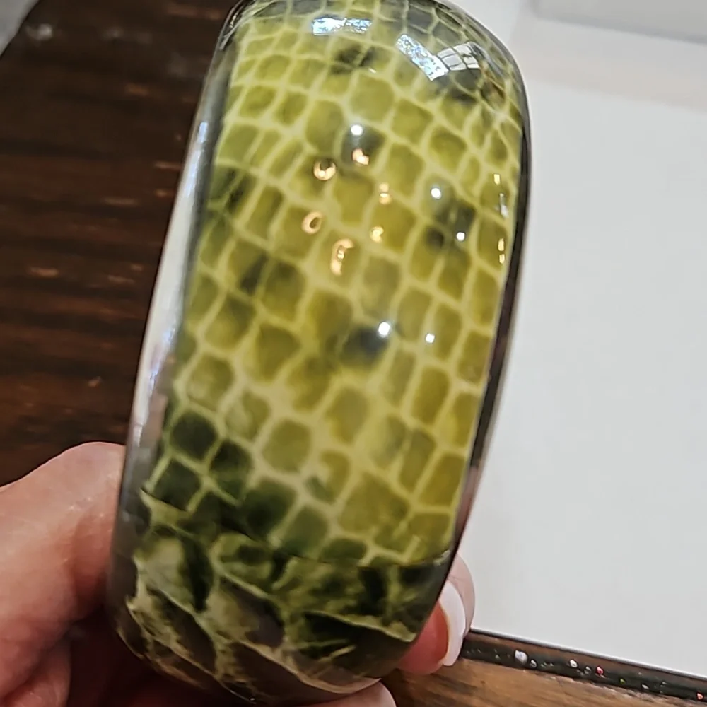 GREEN‎ SNAKELIKE PRINT BANGLE